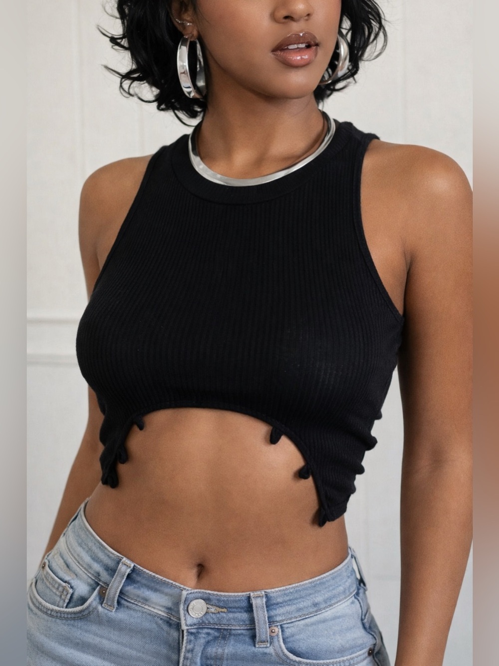 January 7 Black Ribbed Scallop Hem Crop Tank